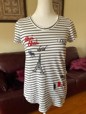 Abercrombie & Fitch Paris Graphic Striped Tee Oui Oui Eiffel Tower XS